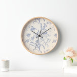 Reloj Aves azules vintage y flores botánicas<br><div class="desc">Aves azules vintage y reloj botánico de flores</div>