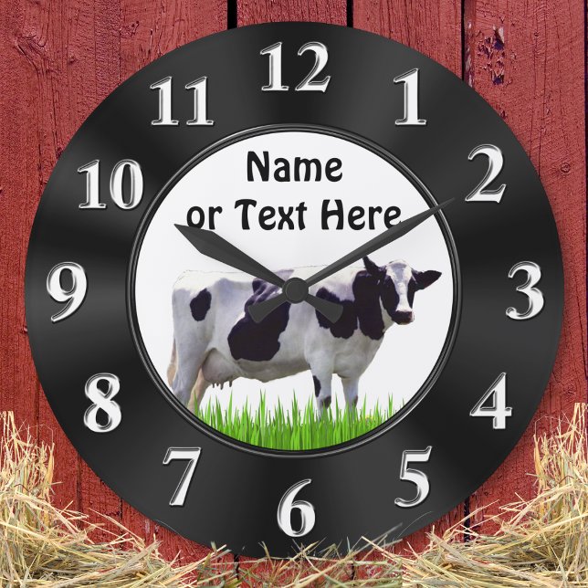 Reloj blanco y negro personalizado de la VACA (Personalized, Cow Wall Clock. Farmhouse kitchen clock. Black and white cow. Farmhouse Decor.)