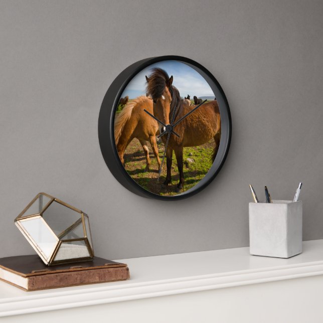 Reloj Caballos islandeses pastan (Oficina)