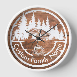 Reloj Cabaña rústica cabaña granero | Nombre de familia