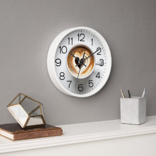 Reloj Cappuccino De Corazón En Copa Blanca