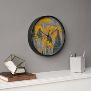Reloj Colores de otoño en arboledas de álamos