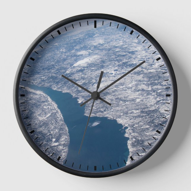 Reloj Cráter Manicouagan Y El Río St. Lawrence (Anverso)