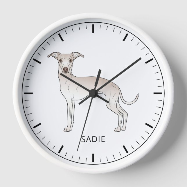 Reloj Crema Italiana Greyhound Cute Dog Con Texto Person (Anverso)