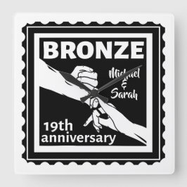 Reloj Cuadrado 19.º aniversario boda de mano