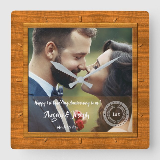 Reloj Cuadrado 1st Wedding Anniversary Photo Wood Texture Clock (Anverso)
