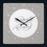 Reloj Cuadrado 25° Aniversario Boda de Plata Stardust Confetti<br><div class="desc">25.º RELOJ BODA ANIVERSARIO DE LA ESPALDA DE PLATA CONFETTI. Personalizado con sus nombres en plata falsa sobre un hermoso guión "25" (o un primer monograma),  en un delicado fondo de confeti de starpolvo plateado. Diseñado por Pure Piglet© en www.zazzle.com/purepiglet*.</div>