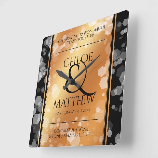 Reloj Cuadrado 7mo 22do 49.o aniversario de boda de cobre (Ángulo)