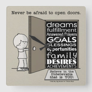 Reloj Cuadrado Abrir puertas