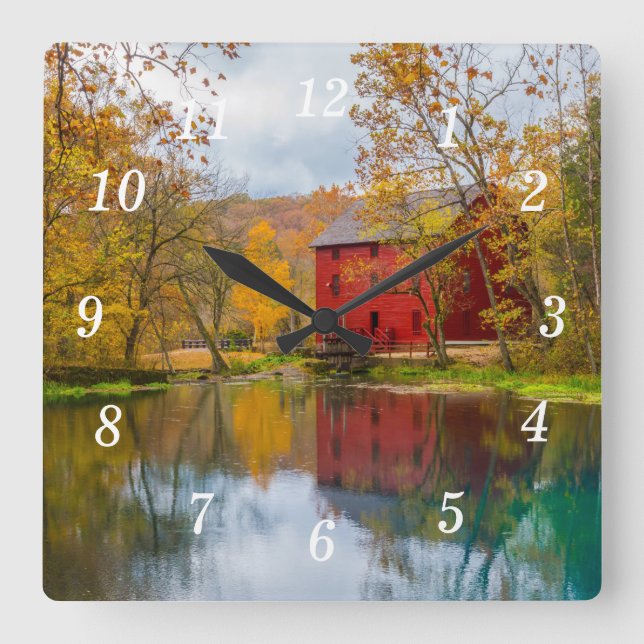 Reloj Cuadrado Alley Mill Y Spring Wall Clock (Anverso)