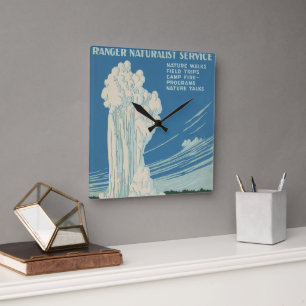 Reloj Cuadrado Antiguo creyente en el Parque Nacional Yellowstone