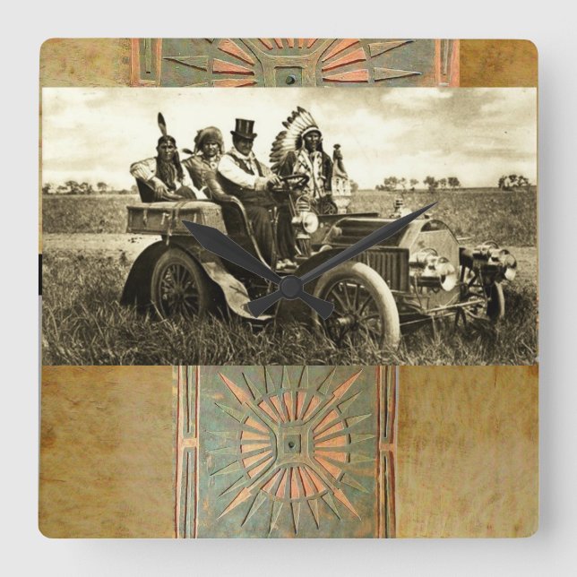 RELOJ CUADRADO APACHES Y GERONIMO CONDUCIENDO UN AUTO MOTOR (Anverso)