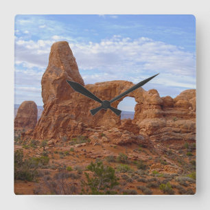 Reloj Cuadrado Arco de Turret en el Parque Nacional Arches, Utah