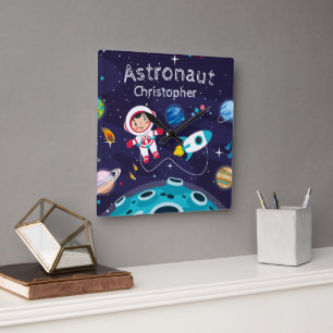 Reloj Cuadrado Astronaut child on the moon, monogrammed name
