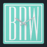 Reloj Cuadrado Audaz Monograma Moderno 3 Iniciales | Blanco En Aq<br><div class="desc">Clásico,  audaz y moderno.</div>