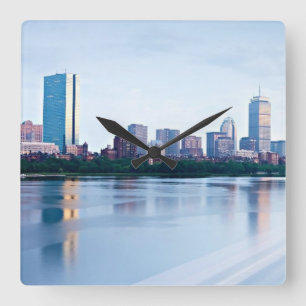 Reloj Cuadrado Bahía trasera de Boston a través del río Charles