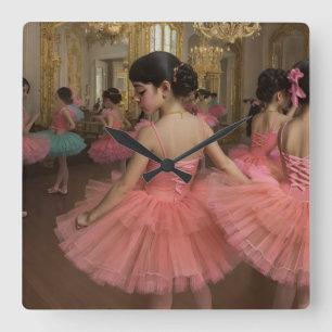 Reloj Cuadrado Bailarinas en una gran sala de estilo rocóco
