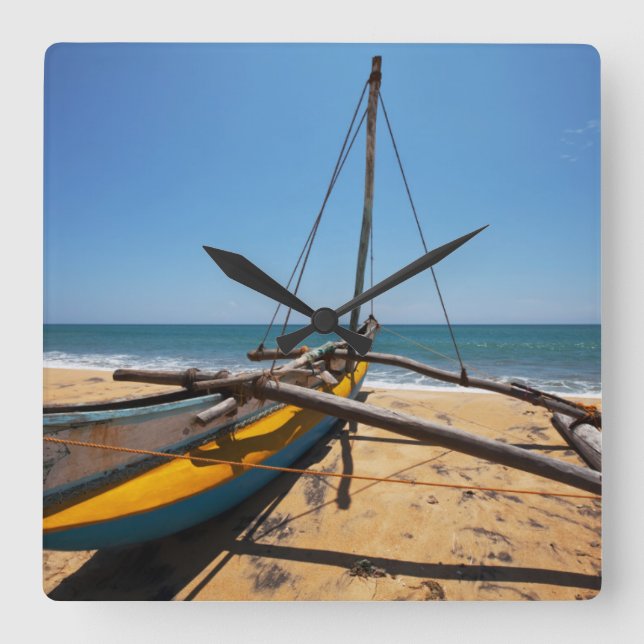 Reloj Cuadrado Barco De Pesca Aburrido En La Playa (Anverso)