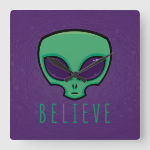 Reloj Cuadrado Believe Alien Head