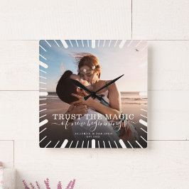 Reloj Cuadrado Boda de Moda moderna Keepsake Trust foto mágica