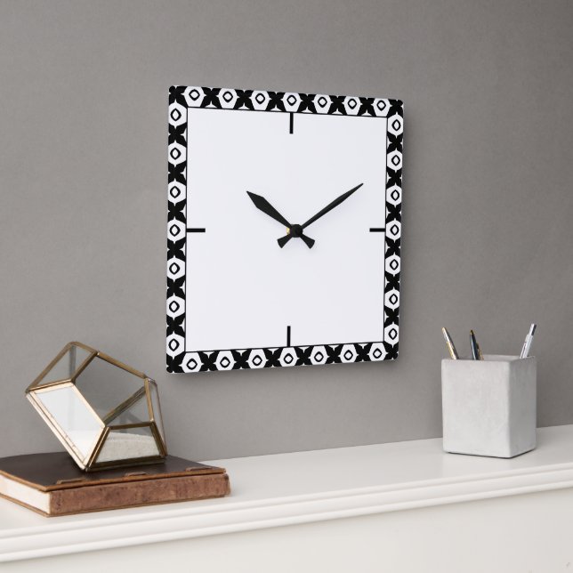 Reloj Cuadrado Bold Black and White Symmetrical Arabesque Pattern (Oficina)