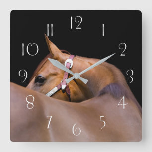 Reloj Cuadrado Caballo de cuarto con fondo negro