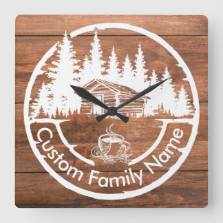 Reloj Cuadrado Cabaña rústica cabaña granero | Nombre de familia