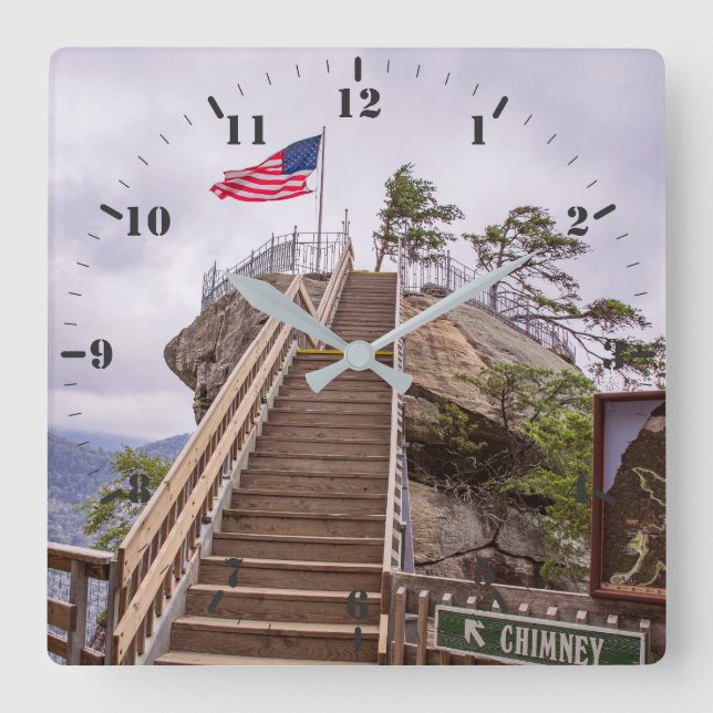 Reloj Cuadrado Camino a la roca de la chimenea (Anverso)
