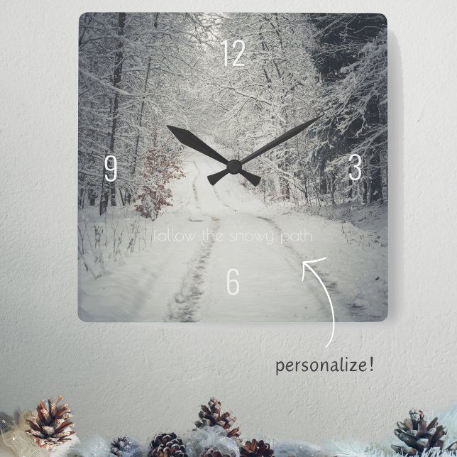 Reloj Cuadrado Camino por un bosque de invierno cubierto de nieve (Subido por el creador)