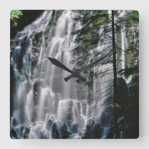 Reloj Cuadrado Cascada en bosque, Oregón
