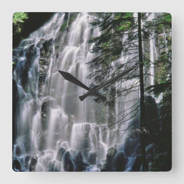Reloj Cuadrado Cascada en bosque, Oregón (Anverso)
