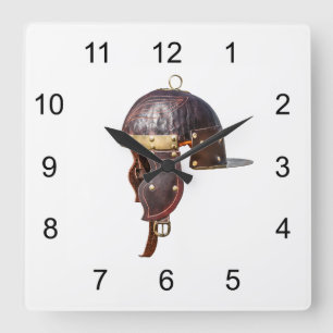 Reloj Cuadrado Casco militar romano antiguo