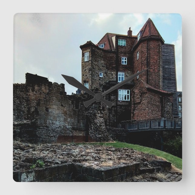 Reloj Cuadrado Castillo de Newcastle, ruinas (Anverso)