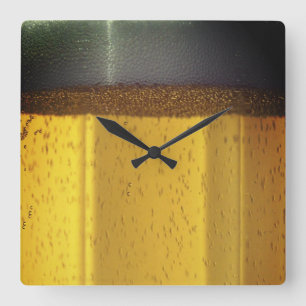 Reloj Cuadrado Cerveza con burbujas y espuma