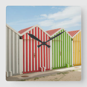 Reloj Cuadrado Chozas coloridas en la playa