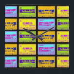 Reloj Cuadrado Cintas de cassette de arte pop de los años 80<br><div class="desc">En los años ochenta todos llevaban audífonos y escuchaban su música en un reproductor de cassette portátil. Inserta tu cassette y tenías música en cualquier lugar en cualquier momento, hasta que el lado A llegó a su fin y la cinta tuvo que ser entregada al lado B. ¡La gente podía...</div>