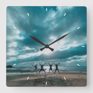 Reloj Cuadrado Collage de fotos de la familia Rustic Pictures