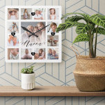 Reloj Cuadrado Collage de la cuadrícula de fotos de la familia Na<br><div class="desc">Un hermoso regalo personalizado para tu Nanna que ella apreciará en los años venideros. Cuenta con un moderno diseño de fotografia de 13 cuadros para mostrar 13 de sus propios recuerdos de fotos familiares especiales. "Nanna" diseñada en un hermoso estilo de escritura negra manuscrita. Cada foto está enmarcada con un...</div>