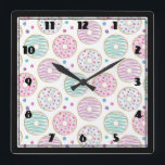 Reloj Cuadrado Color del patrón de donut<br><div class="desc">Un reloj con un patrón deliciosamente divertido. Ilustracion de donuts de color rosa pastel y verde con salpicaduras y glaseado.</div>