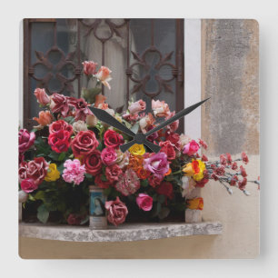 Reloj Cuadrado Colorful Bunch Of Plastic Roses