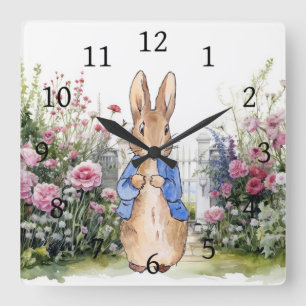 Reloj Cuadrado Conejo clásico en su jardín