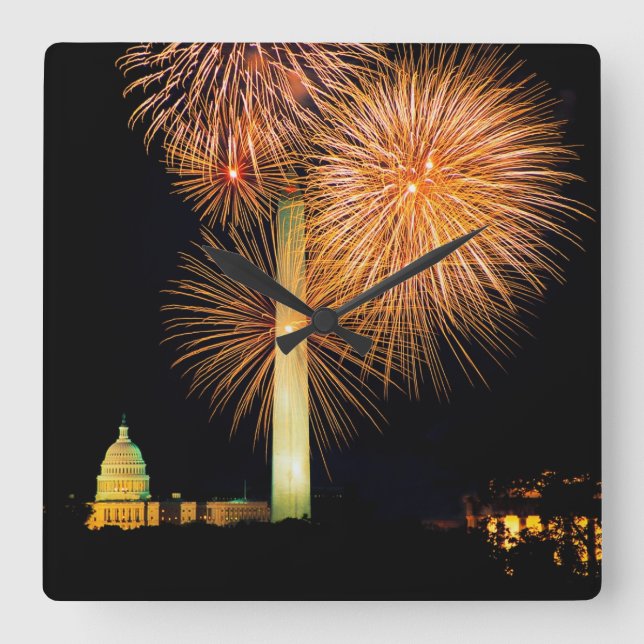 Reloj Cuadrado Cuarto de julio, exhibición del fuego artificial, (Anverso)