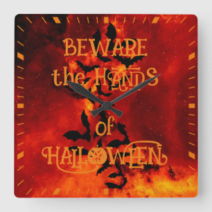 Reloj Cuadrado Cuidado con las manos de Halloween Bat Silhouette