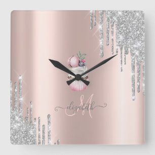 Reloj Cuadrado Cupcake de Monograma en Rosa Dorado con Goteo de P
