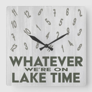 Reloj Cuadrado Curioso tiempo en el lago Rustic Wood