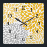 Reloj Cuadrado Dahlia Bouquet, mostaza amarillo gris floral<br><div class="desc">El ramo Dahlia de Shelley Winters de diseño en tonos amarillos y grises le dará un toque fresco de color a su habitación. Visita mi página de colección para ver los elementos de coordinación.</div>
