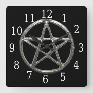 Reloj cuadrado de pentáculo