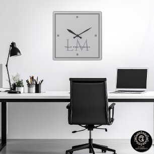 Reloj Cuadrado Decoración de oficina moderna con monograma en gri