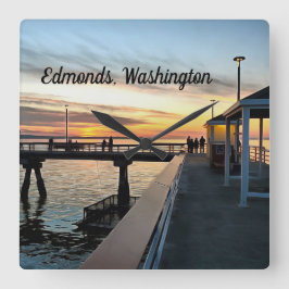 Reloj Cuadrado Edmonds Washington Pier al atardecer