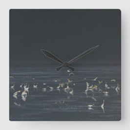 Reloj Cuadrado Egrets En El Océano Azul Medianoche